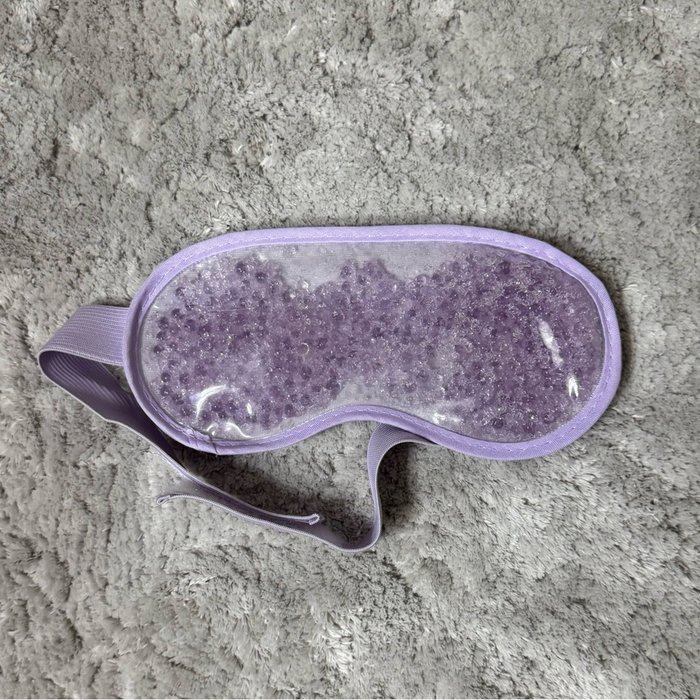 Purple sleeping mask.

Never used 
Brand new